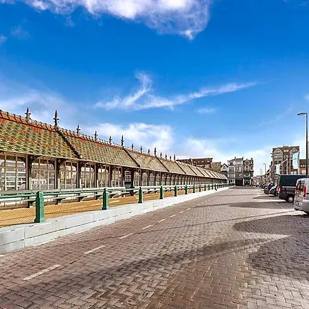 Located Next To The Casino Apartament